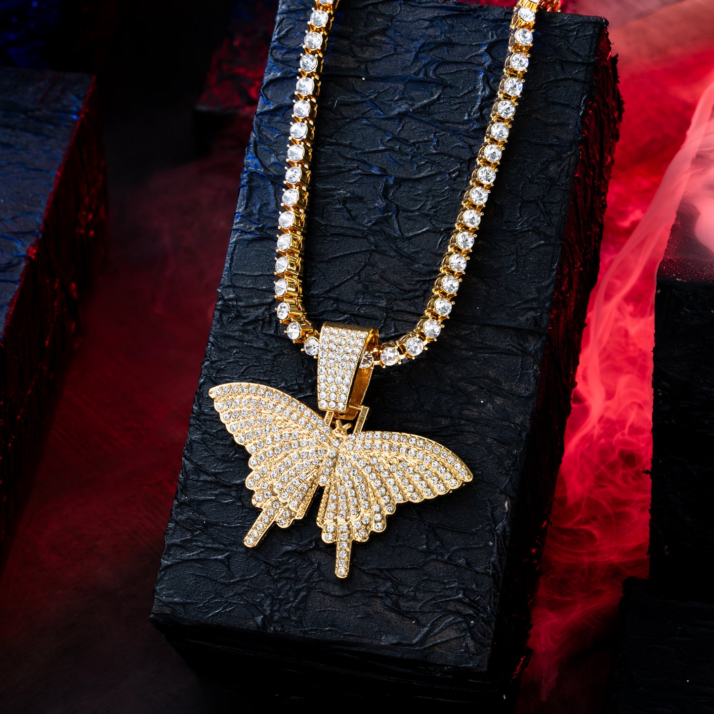 Shiny Butterfly Gold chain With Diamond Pedant GPCP008