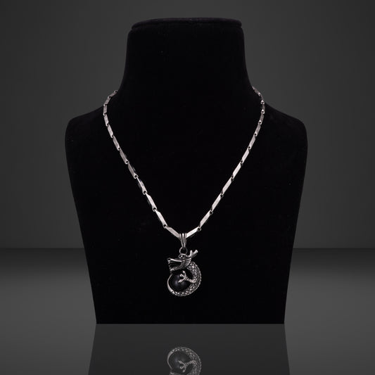 REX SILVER BLACK PEDANT NECKLACE