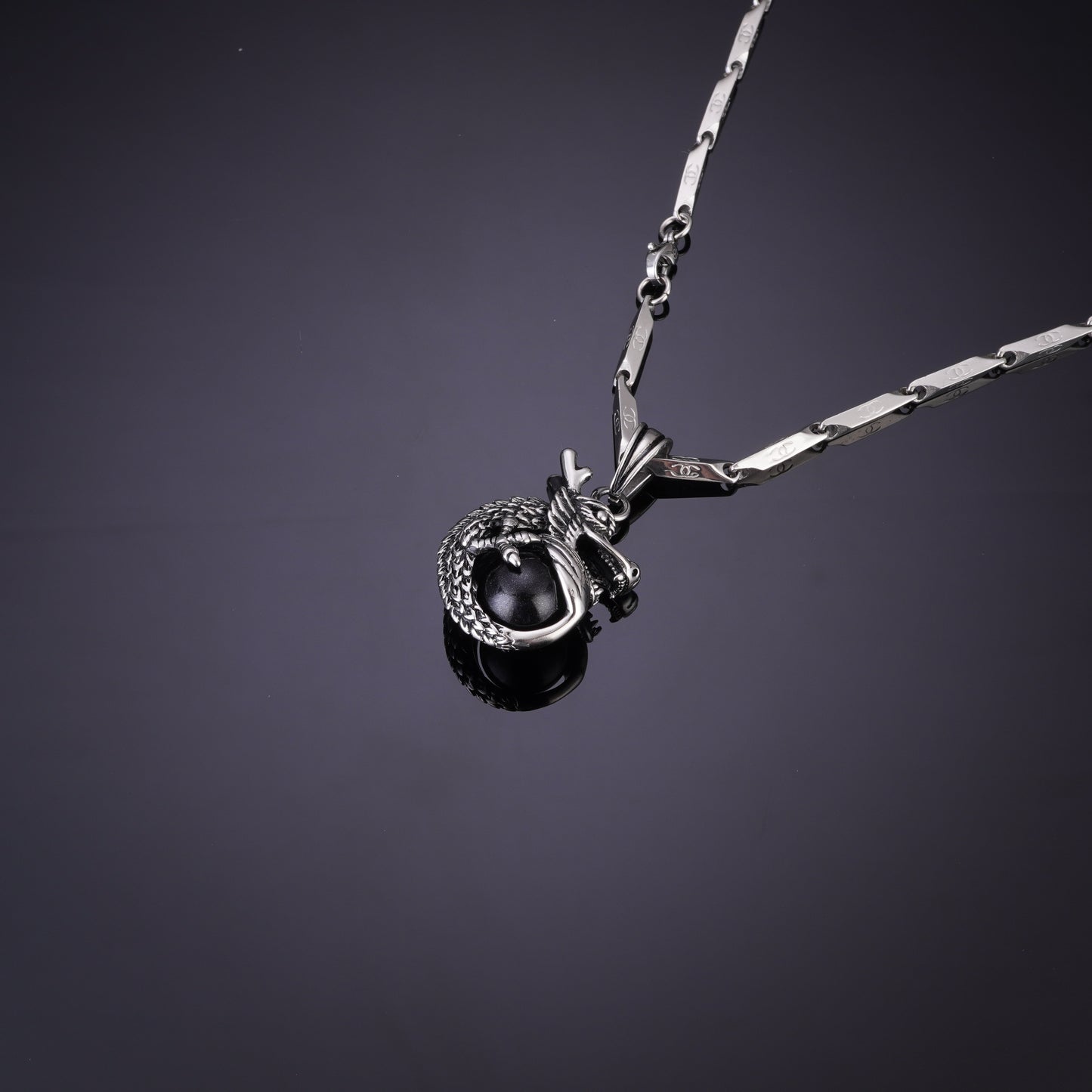 REX SILVER BLACK PEDANT NECKLACE