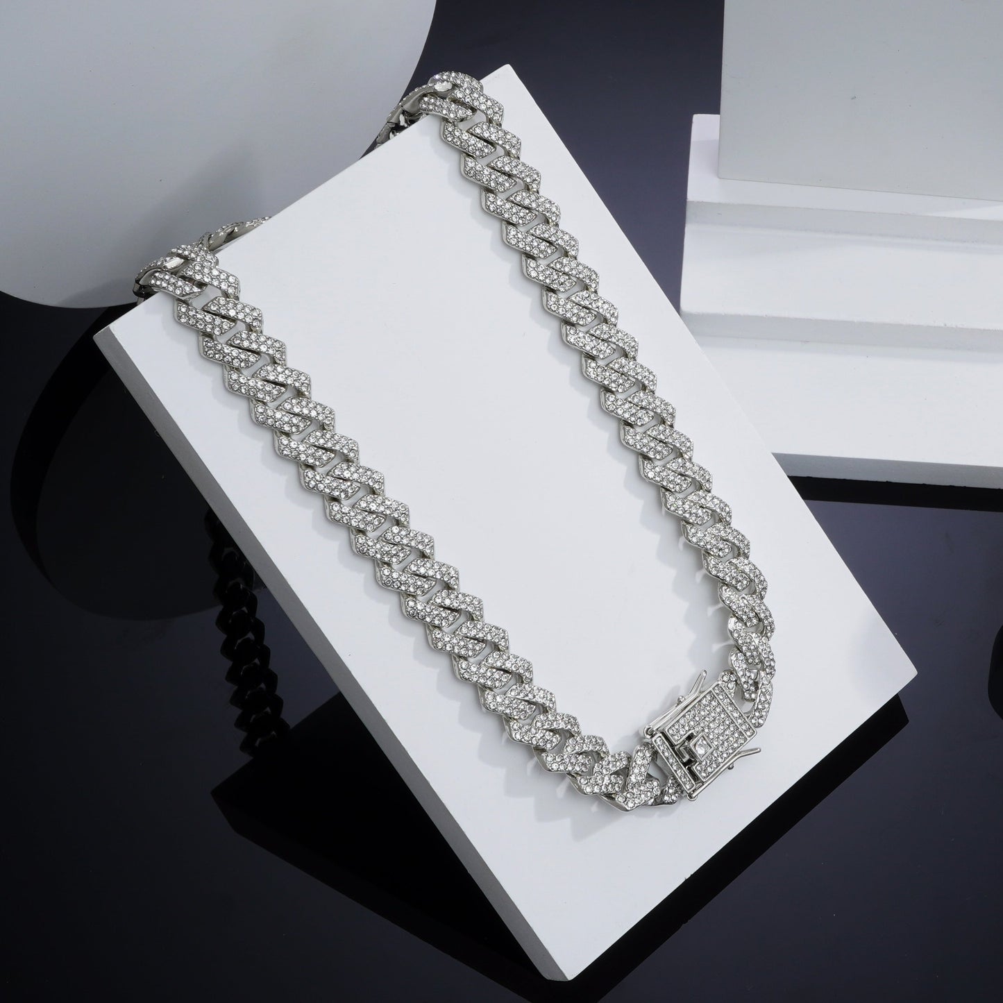 SILVER LINK DESIGNED DIAMOND CUBAN NECKLACE CHAIN