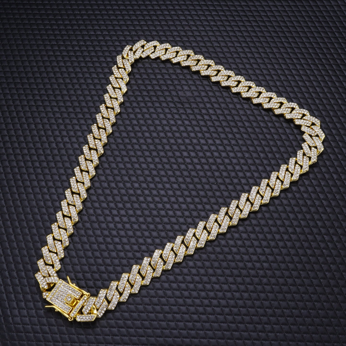 GOLD LINK DESIGNED DIAMOND CUBAN NECKLACE CHAIN